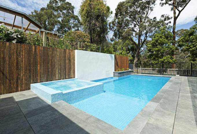 Mt Waverly concrete pool